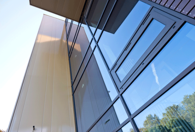 architekten-heroal-Detailansicht Fassade Musikschule Mohnheim