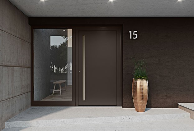 Hliníkové vchodové dveře potažené hnědou barvou